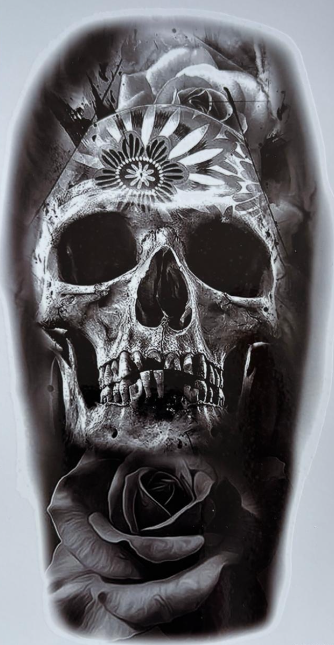 Tête de mort avec roses et mandala