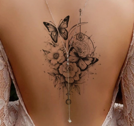 Composition florale avec ornements #1